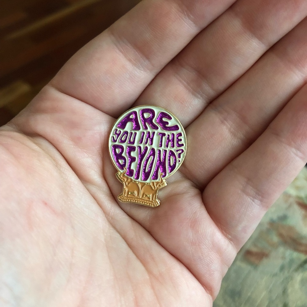 Are You in The Beyond? Crystal Ball Pin Brooch - Picture 2 of 4